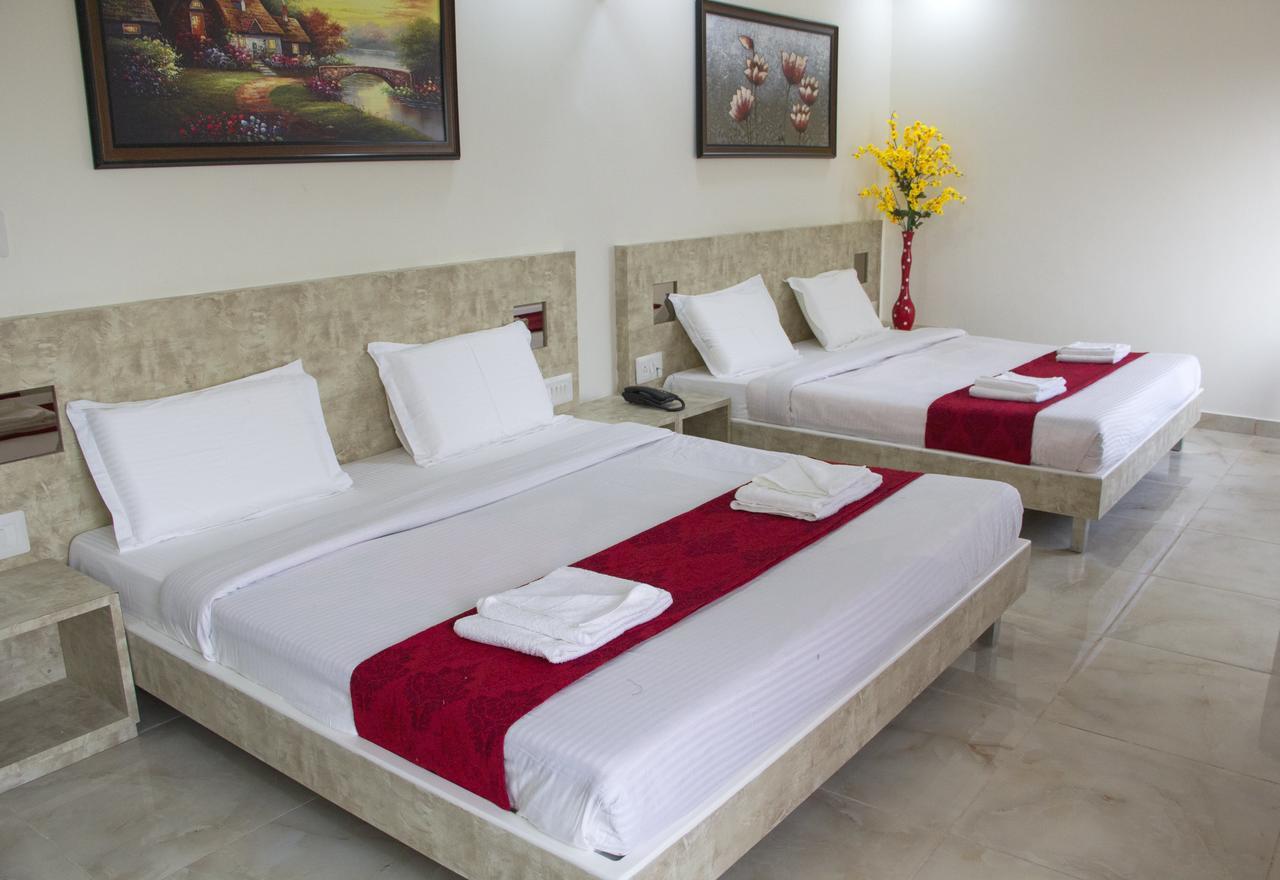 Hotel Airline Sirohi Екстериор снимка